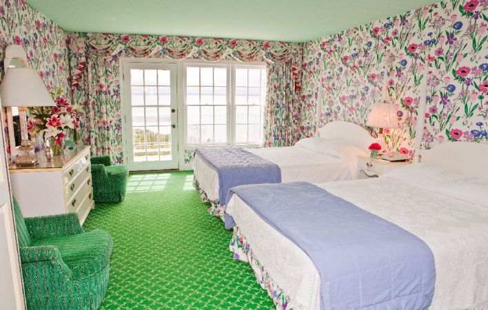 grand-hotel-mackinac-island-guest-room-8.jpg